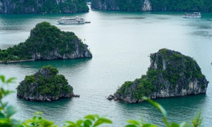 Halong Bay - Cat Ba Island 3 Days 2 Nights (1 Night on Cruise, 1 Night in Hotel)