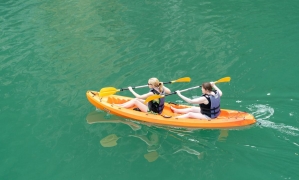 Halong Bay 3 Days/ 2 Nights on Boat (Full Kayak)