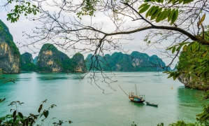 Halong Bay 3 Days/ 2 Nights on Boat (Full Kayak)